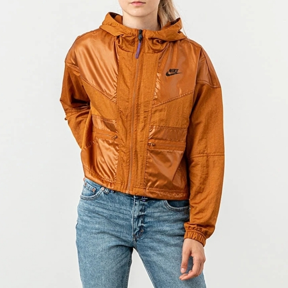 Nike Sportswear Windrunner Cargo Rebel Jacket.